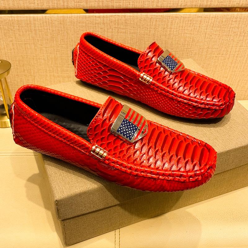 Luxury New Fashion Designer Patent Leather Shoes Men American Flag Metal Button Loafers Wedding Dress Prom Formal Footwear