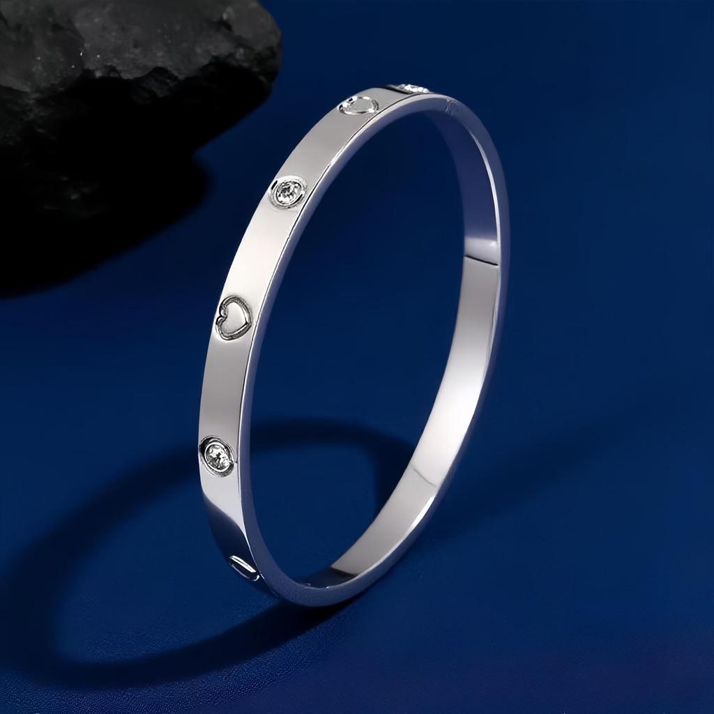 Elegant Love Heart Titanium Steel Bracelet with Diamonds