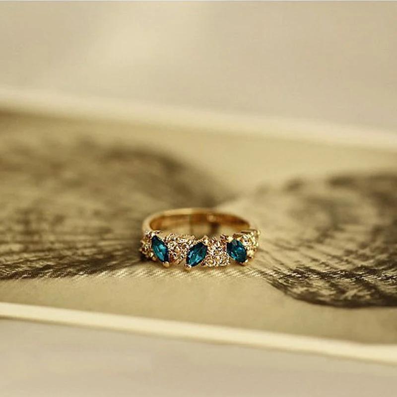 Created Emerald Rings for Women New Classic Jewelry Wedding Engagement Ring Rhinestone Fine Jewelry Gift Girls Stylish Chic Ring