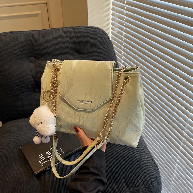 Premium chain bag women's new large-capacity tote bag fashionable commuter shoulder messenger bag