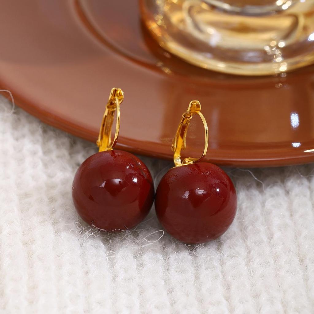 French Retro Ankara Red Vintage Round Bead Earrings - Autumn/Winter High-End INS Style Temperament Dangles