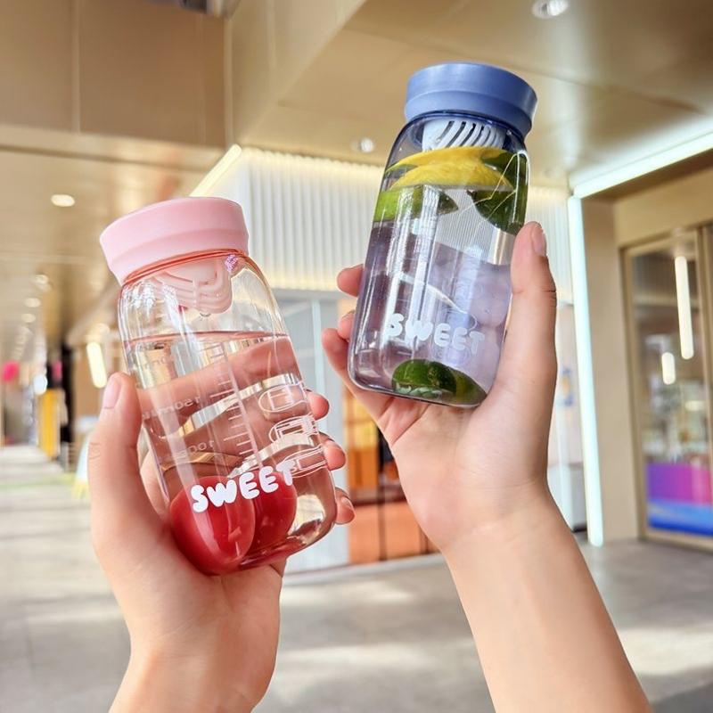 Simple and Fresh Mini Water Cup, Heat-resistant and Anti Drop Portable Plastic Cup, Milk and Fruit Bottle, Graduated Pocket Cup