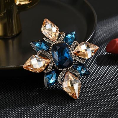 Women's Luxury Fashion Retro Brooch New Brilliant Design Elegant and Elegant Style Clothing Accessories Brooch