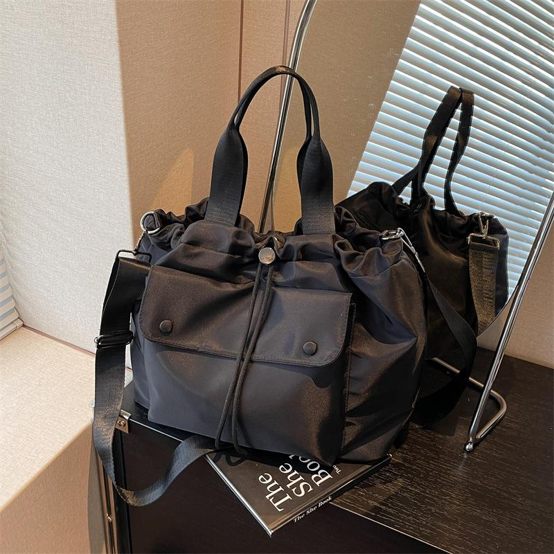 Casual Oxford Buttot Bag Women's New Large Capacity Commuter Portable Versatile Messenger Bag Sports Bag