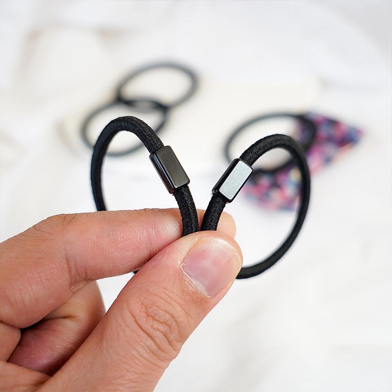 Schwarzes Schleifen-Haargummi mit quadratischer Kunststoffschnalle - DIY Schmuckzubehör Gummiband
