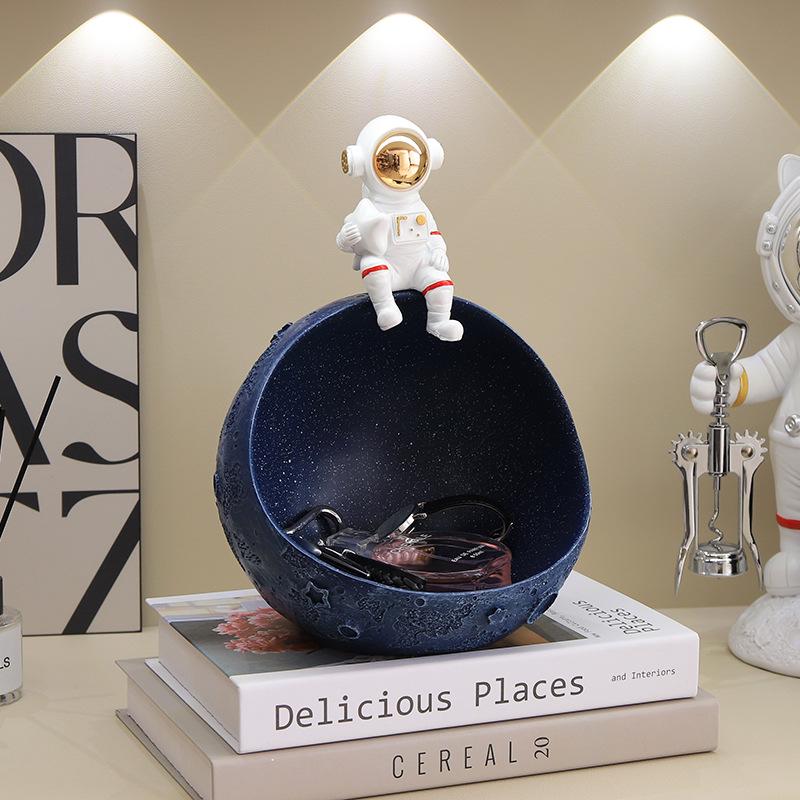 Astronaut Key Storage Ornament - Luxury TV Stand Coffee Table Decor