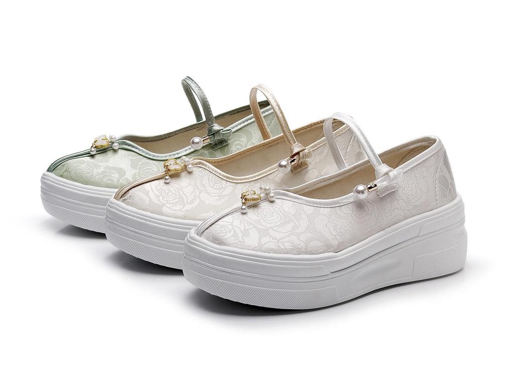 Women's Ancient Style Hanfu Shoes - Thick-Soled, Height-Increasing, Comfortable Chinese Embroidered Cloth Footwear