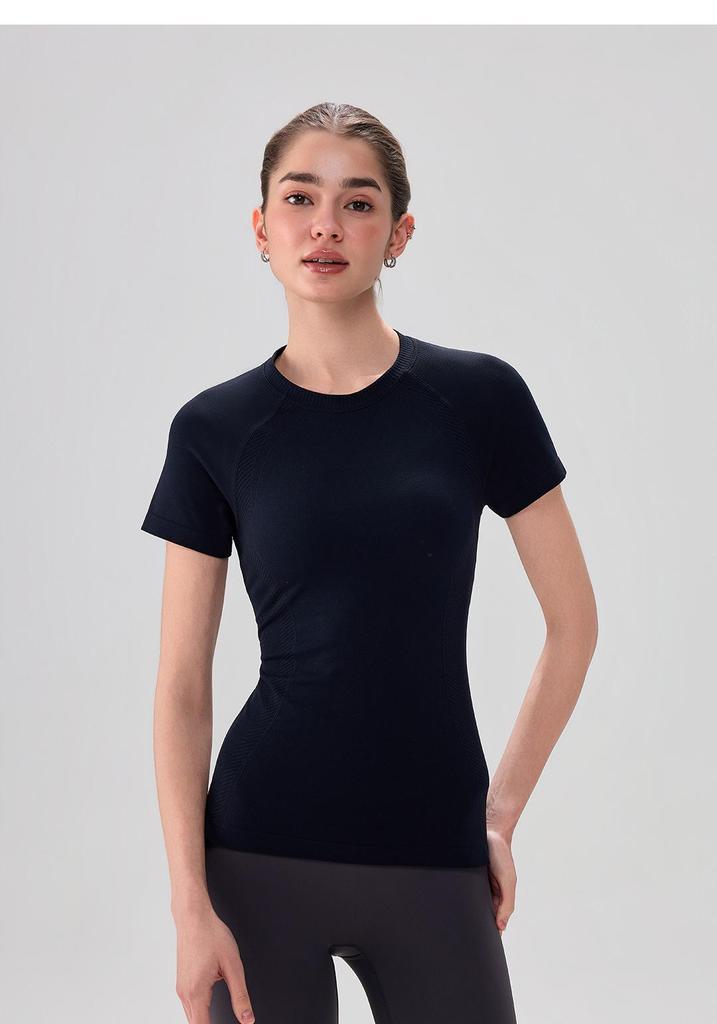 Women's Breathable Seamless Slim Fit Yoga and Running T-Shirt