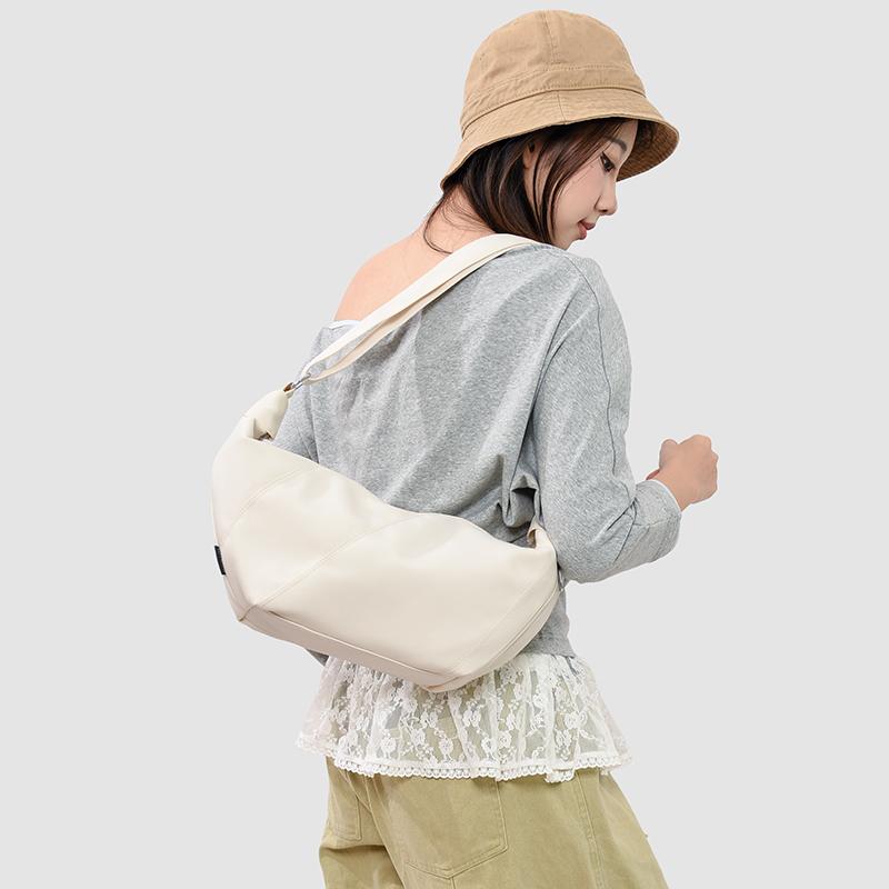 Taška pod paži Dámská dojížděcí taška přes rameno Crossbody