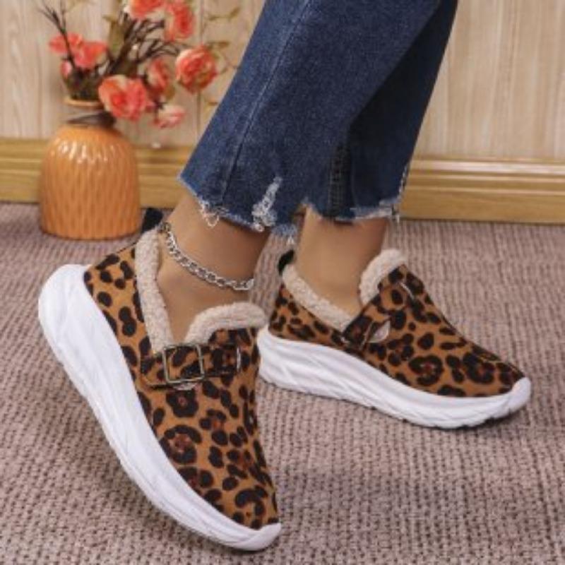 

Large size velvet warm women s shoes autumn and winter new foot cover flat bottom round head belt buckle women s cotton shoes 36