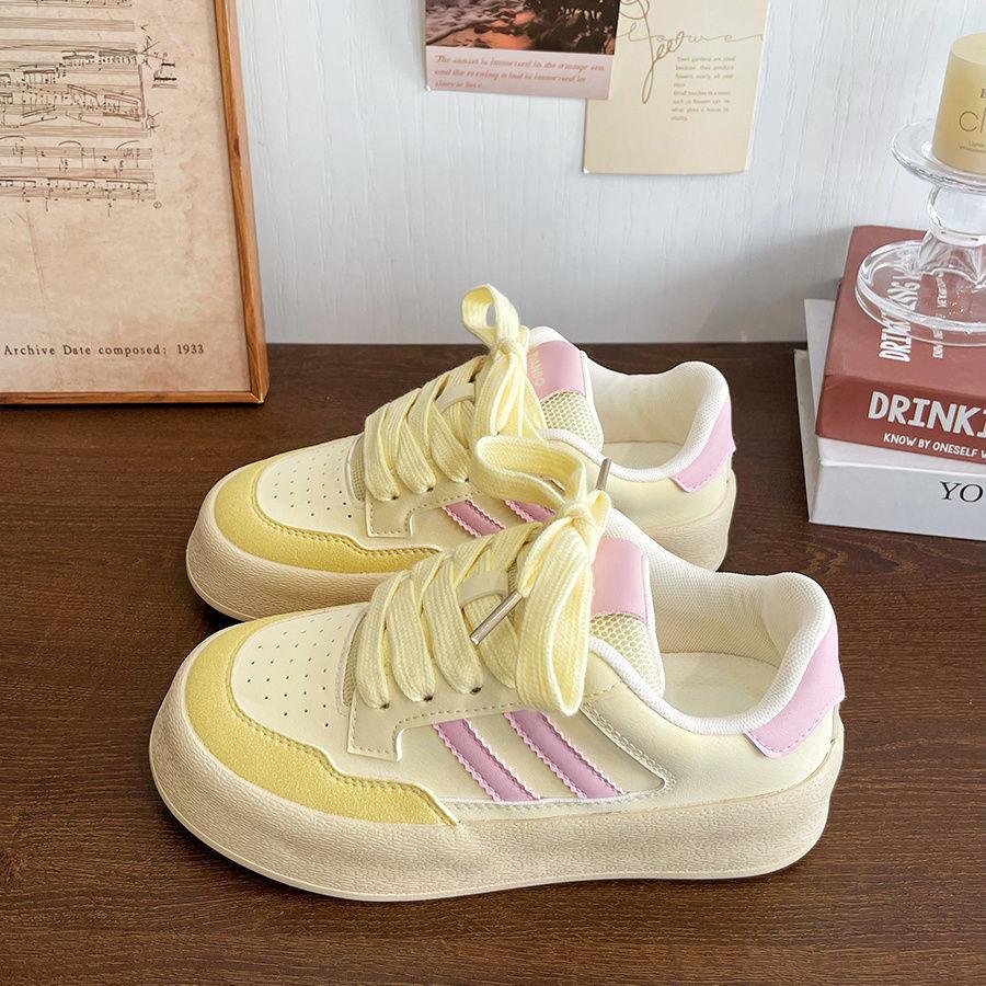 Niche sweet thick baseplate shoes women's 2025 new spring versatile German training shoes inner height increase casual sports white shoes