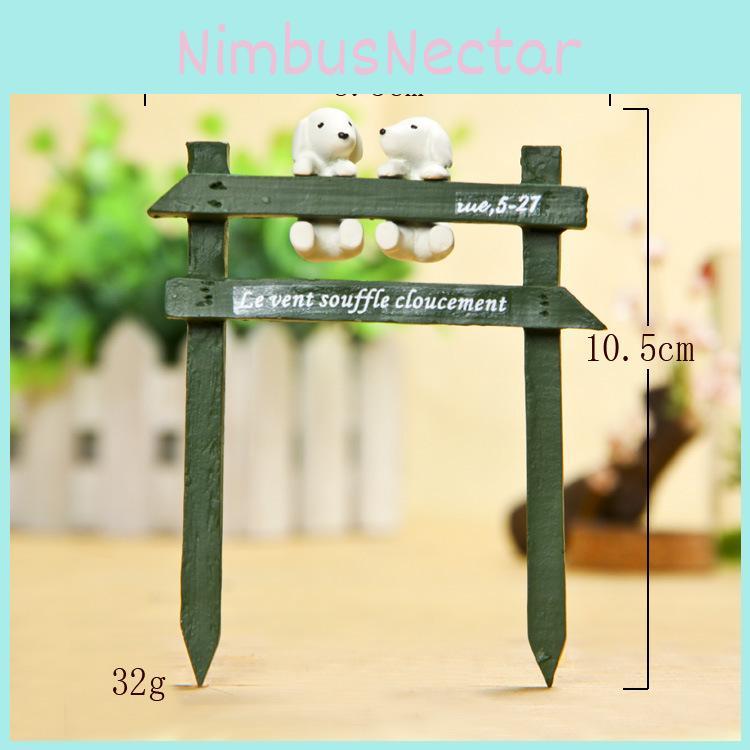 Creative Fence White Dog Scene Mini Model Ornament For Plant Display And Gift Collection