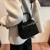 Retro Hand Carry Trendy Small Square Bag Women's 2025 Winter New Fashion One Shoulder Oblique Span Bag High-end Casual Women's Bag