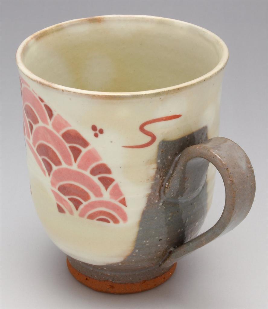 Kyo-yaki and Kiyomizu-yaki Mug by Keiji Funahara (presented In a Gift Box) with a Fan-shaped Blue Ocean Wave Pattern