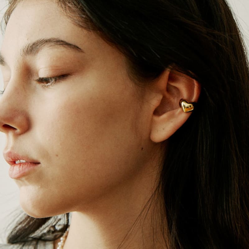 ROAJU volume heart earcuff