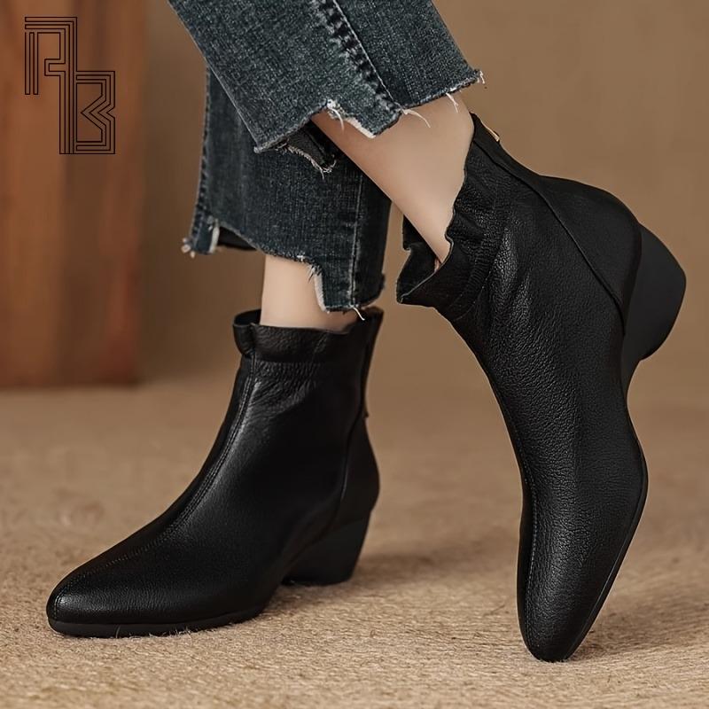 Sharp Pointed Women's Boots,  Autumn and Winter New Light Luxury Fashionable Women's Shoes, Simple Rubber Fashion Boots