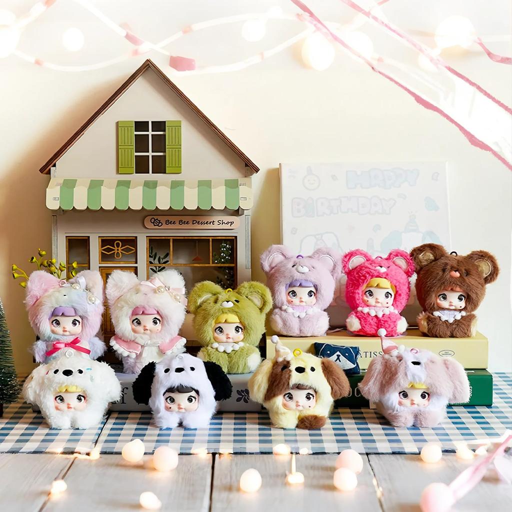 TOP TOY x Nommi Baby Tan Serie Plüschanhänger Blindplastik Premium Weichvinyl Geburtstagsfiguren Mitgebsel (1 Stück) Gachapon, Box, Figur, Modell, Spielzeug,