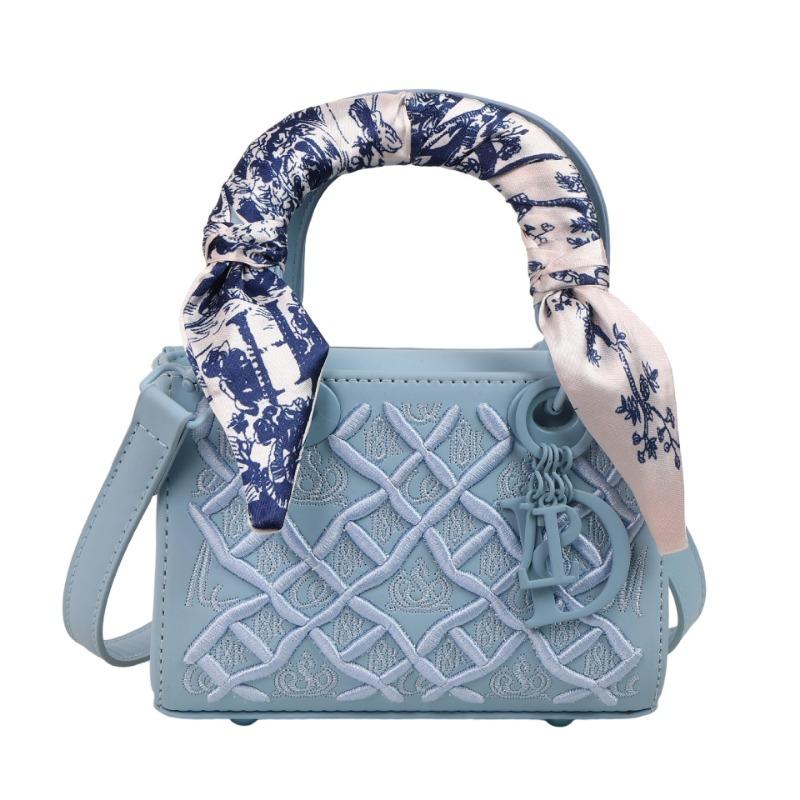 Princess Diana Bag Heavy Industry Embroidery New High-end Silk Scarf Versatile Handbag Bag Women's Shoulder Messenger Bag