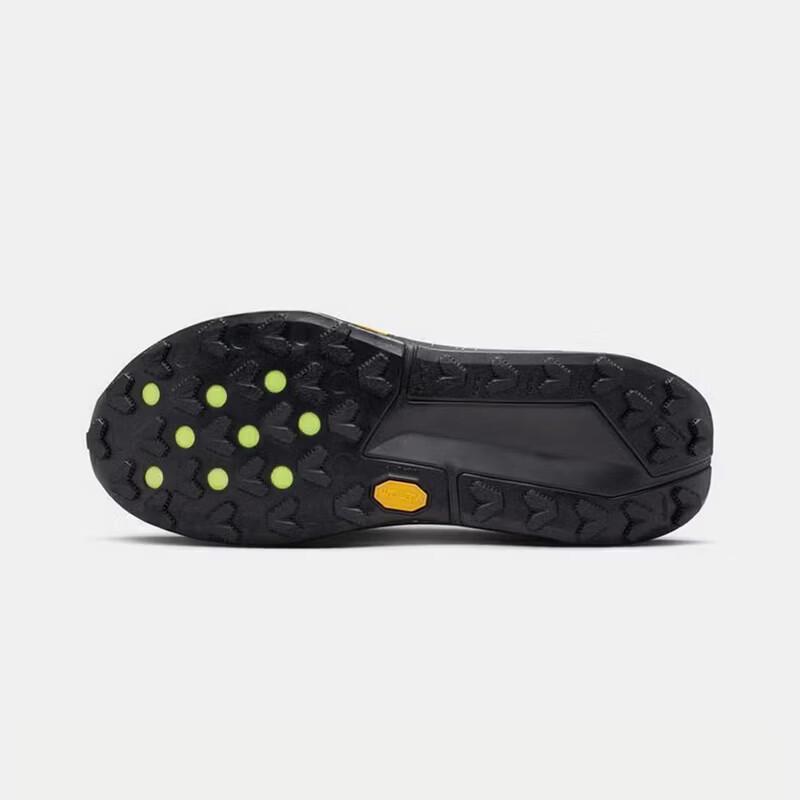 Nike Men's Zegama Trail 2 Running Shoes