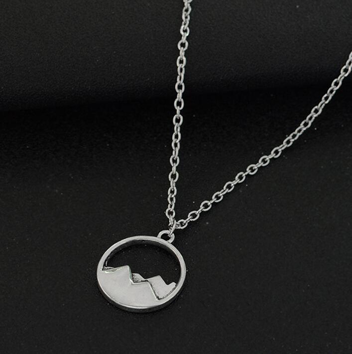 Creative Mountain Pendant Necklace - Simple, Versatile Clavicle Chain