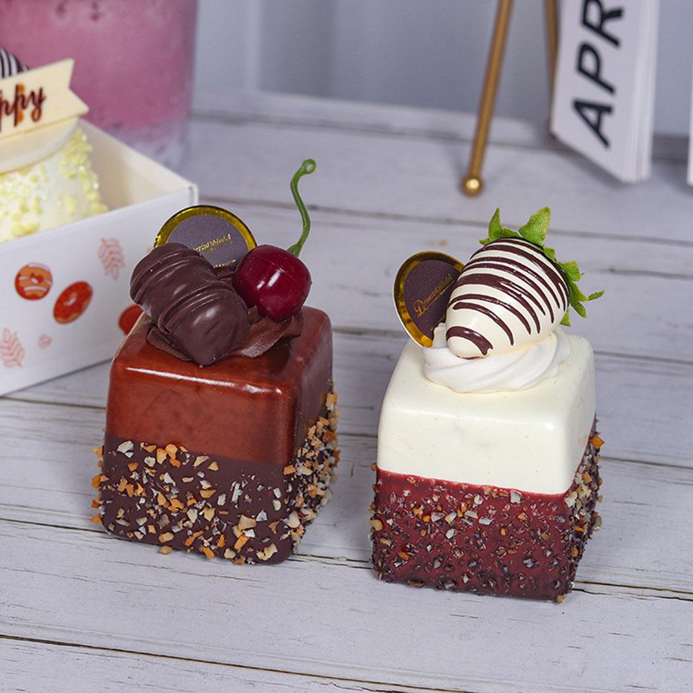1pcs Strawberry Fruit Cake Model Simulation Food Fake Snack Bread Decoration Dessert Table Snack Decoration Home Display