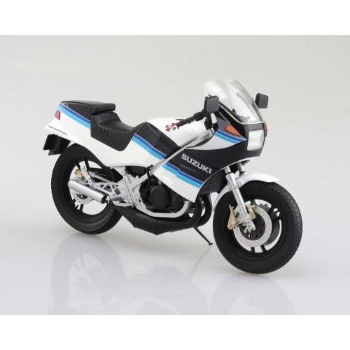 Skynet 1/12 Scale Complete Motorcycle Suzuki RG250 Blue x White
