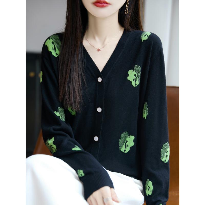 

Ретро литературный и художественный зеленый жаккардовый кардиган из тонкой имитации шерсти женский лесной осенне-зимний короткий жакет нишевый M