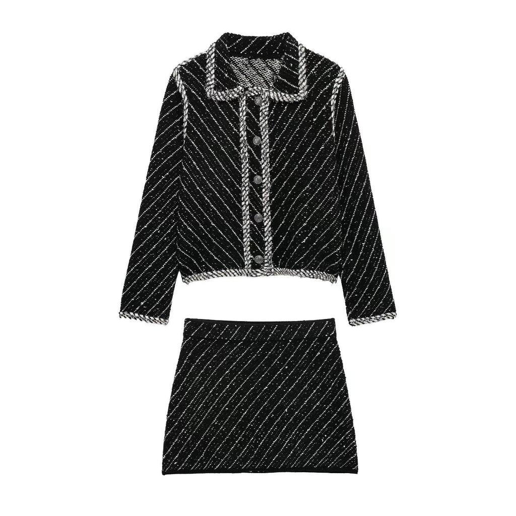 Spring 2025 Women's Fashion: Elegant Knit Top & Mini Skirt Set