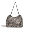 Large Capacity Leopard Shoulder Bags 2025 Luxury Chian Nylon Tote Bags Fashion Commuter Travel Purse Handbags