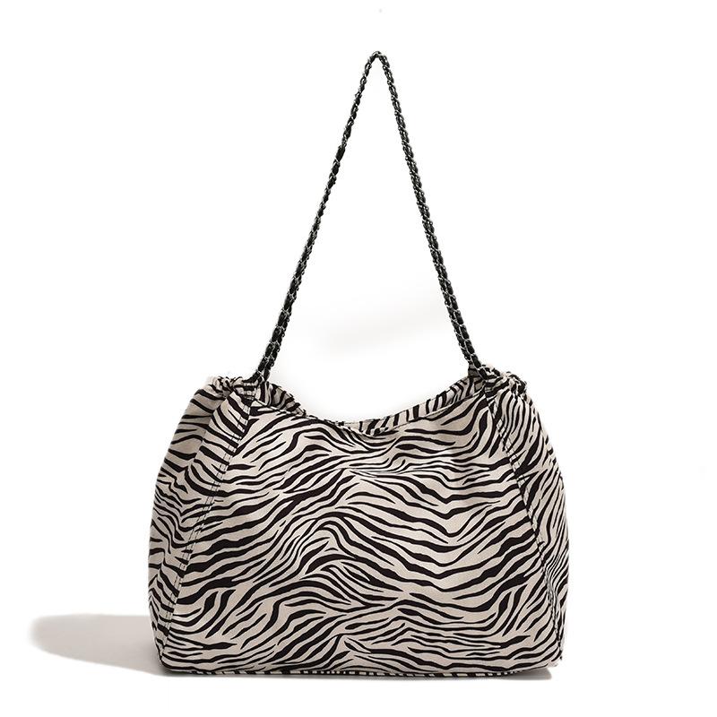Large Capacity Leopard Shoulder Bags 2025 Luxury Chian Nylon Tote Bags Fashion Commuter Travel Purse Handbags