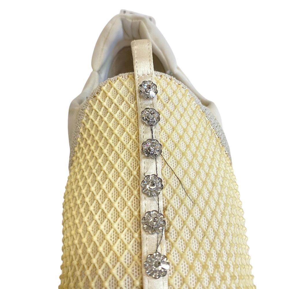 MIUMIU Síťované gumové nazouváky Bijoux Slonová kost guma Dámské Použité