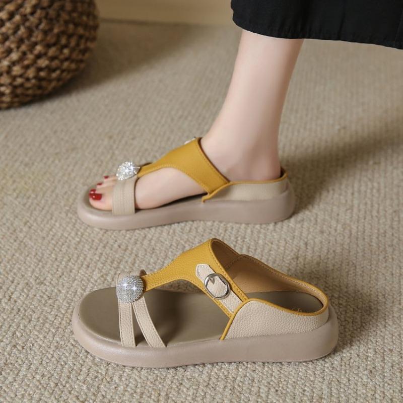 

Large size thick-bottomed sandals summer new open-toed rhinestones one-pedal color-matching beach slippers women 35 жёлтый