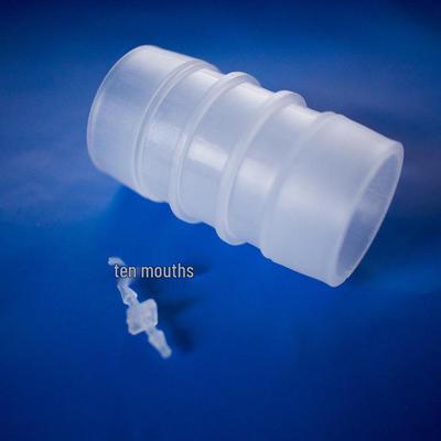 Tweeweg Gelijke Diameter Pagode Aquarium Buisconnector, Plastic PP Doorlopend Zachte Buis Accessoire
