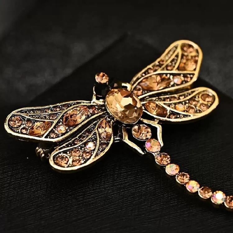 Naturinspirierte Libellen-Brosche Leichter Legierungs-Schmuck Perfekt für Geschenke Event