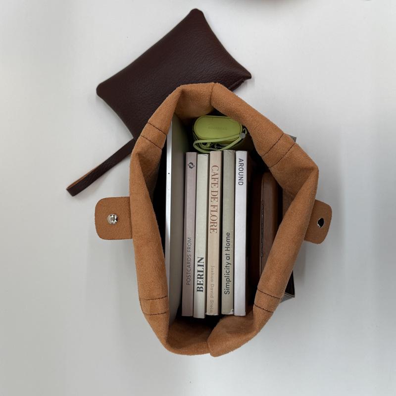High-End Versatile Rivet Large Capacity Shoulder & Tote Bag