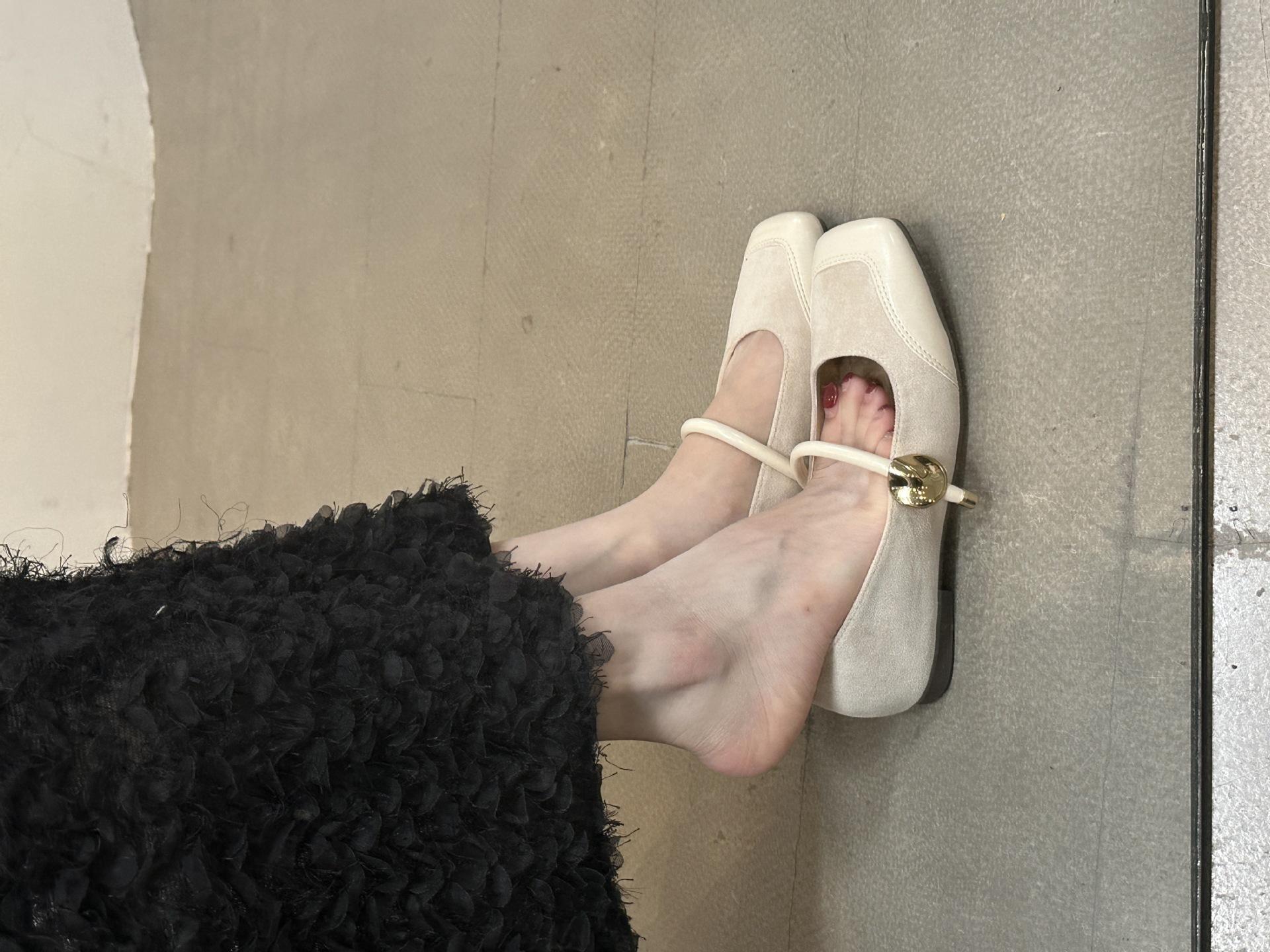 

French Evening Wind Mary Jane Shoes 2025 Spring and Autumn New with Skirt Fairy Temperament Square Head Gentle Flat Shoes Women 37