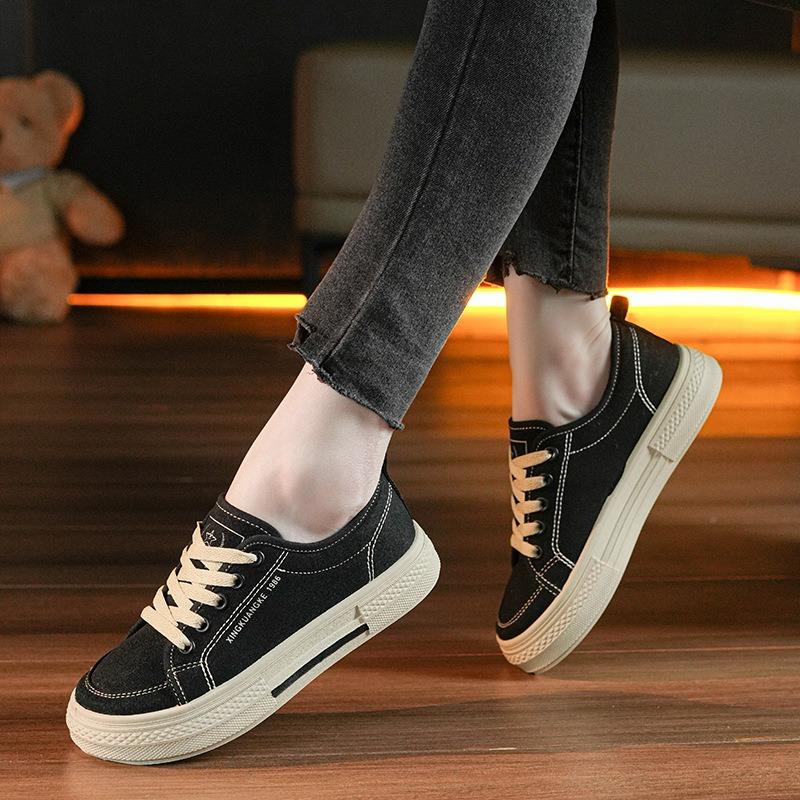 Fashion Comemore 2024 Spring New Canvas Shoes Women Flat Sports Leisure Women Shoe Soft Bottom Comfortable Black Cloth Shoes Sneakers 40