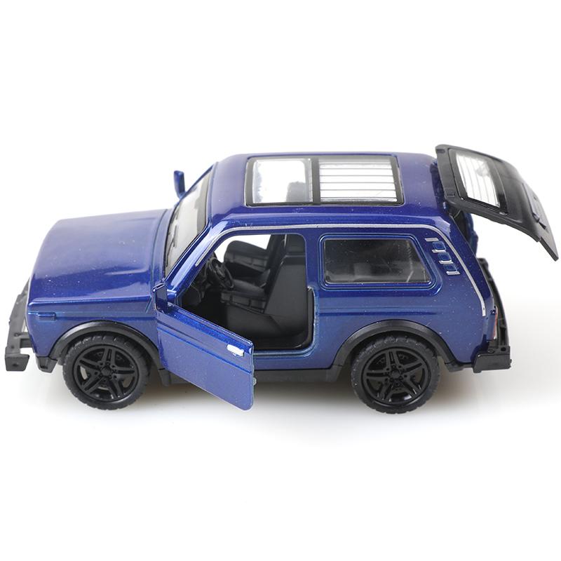 (Eingetütet) 1/36 Niva Legierungs-Pullback-Auto, Die-Cast-Metall, Spielzeug für Jungen, Starker Pullback, Drei Türen, Retro-Stil.