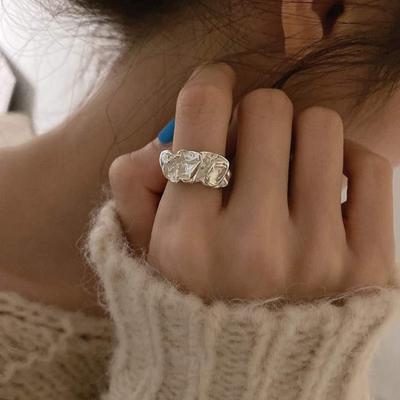 Bague de mode unique pour l'index: Conception