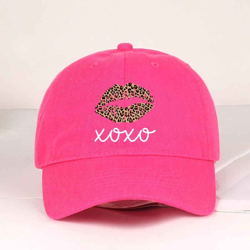 

Leopard-Print Lips XOXO Printed Soft-Peaked Baseball Cap Soft, Comfortable, Adjustable Sexy, Trendy, Cool, Sweet, Edgy, Retro, F рожевий червоний колір
