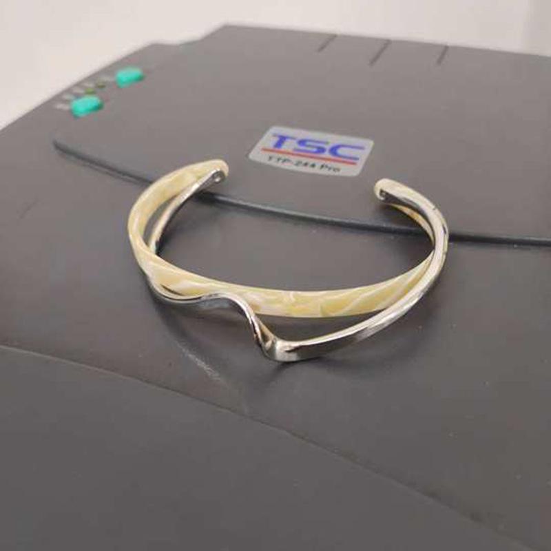 Dopamin Ombre Geometrischer Harzarmreif: High-End Europäischer & Amerikanischer Nischen-Modeschmuck