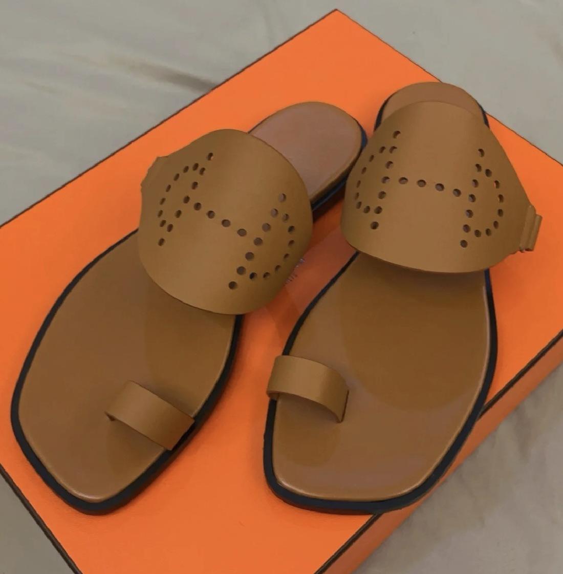 

Cowhide version~ niche French set-toe cool slippers women s outer wear 2025 new summer vacation flat sandals 40 коричневый