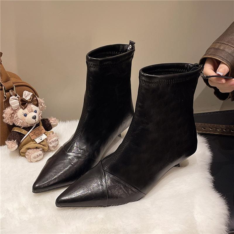 

8766-2 pointed thin heel high heel short boots women s rear zipper boots high heels 2025 autumn and winter new cat heel women s boots 39 чорний