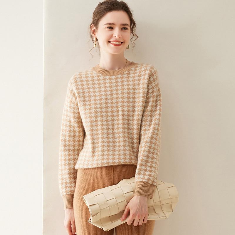 Women's Round Neck Plaid Cashmere Sweater - 2025 Autumn/Winter Warm Knit with Long Sleeves, Wearable as Outerwear.