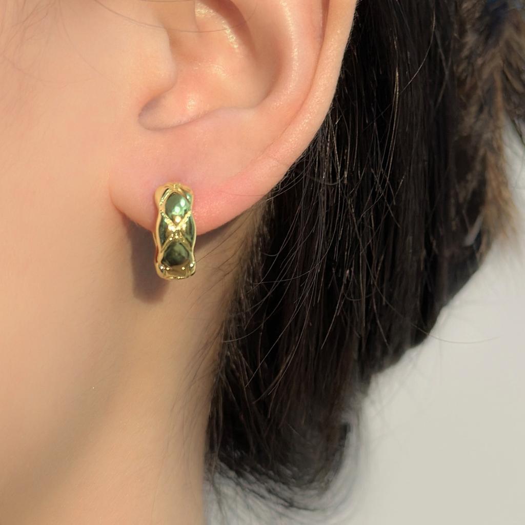 Simple Metal Plaid Circle Temperament Cold Wind Ear Buckle Earrings, Environmentally Friendly