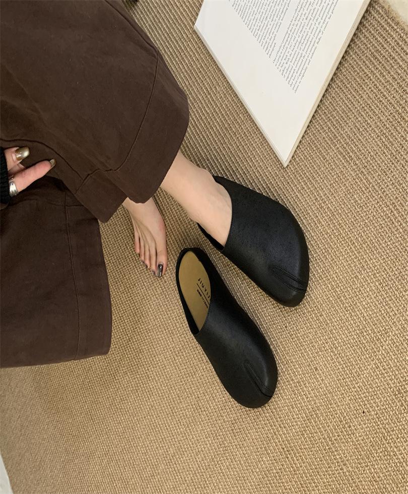 Retro Mori gentle pig's trotters Boken shoes women's outer wear 2025 spring and summer thick-soled ugly cute one-pedal bag head half slippers