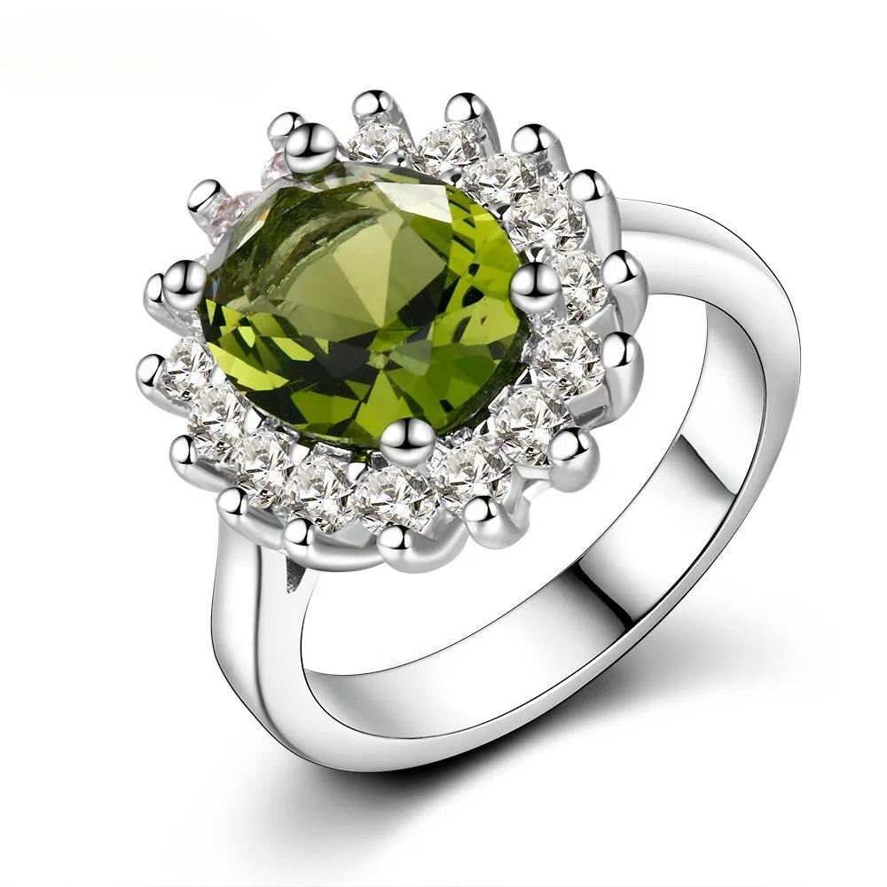 Retro CopperFlower Rings for Women with Peridot Stone Shining Luxury Party Wedding Engagement Accessory Jewelry