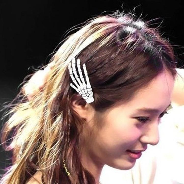 2 Pcs/Set New Skull Hand Bone Hairpin Gripper Ghost Skeleton Hair Clips Hairclips Bone Claw Hair Accessories Hairclip