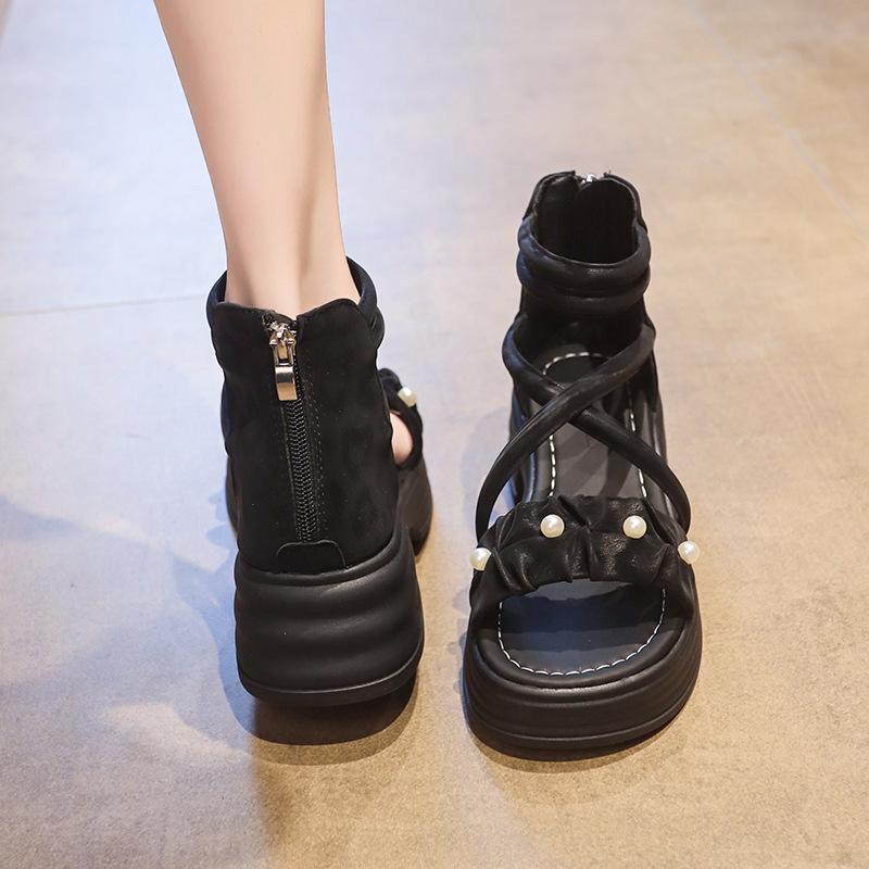 Tragen Sie 2025 römische Sandalen Damen neue Sommer Außen High Heels mit Rock Sandalen lässig vielseitig Explosion Strand