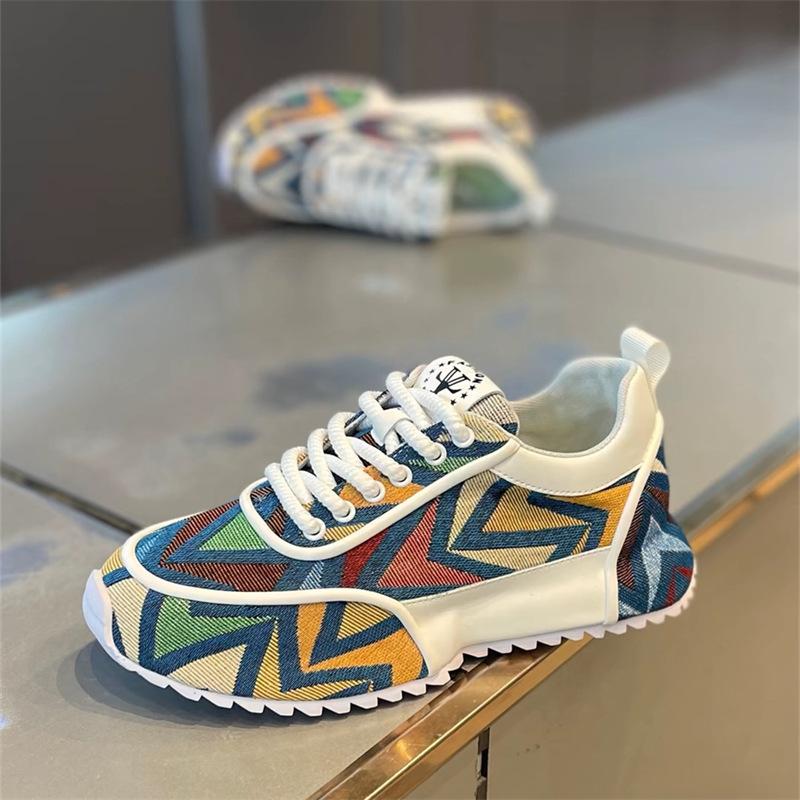 Fashion New Skateboard Shoes Men Classic Low Flat Skate Sneakers Casual Running Sneaker Comfortable Training Shoes Zapatillas hombre